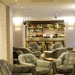 Hotel Sowell Family